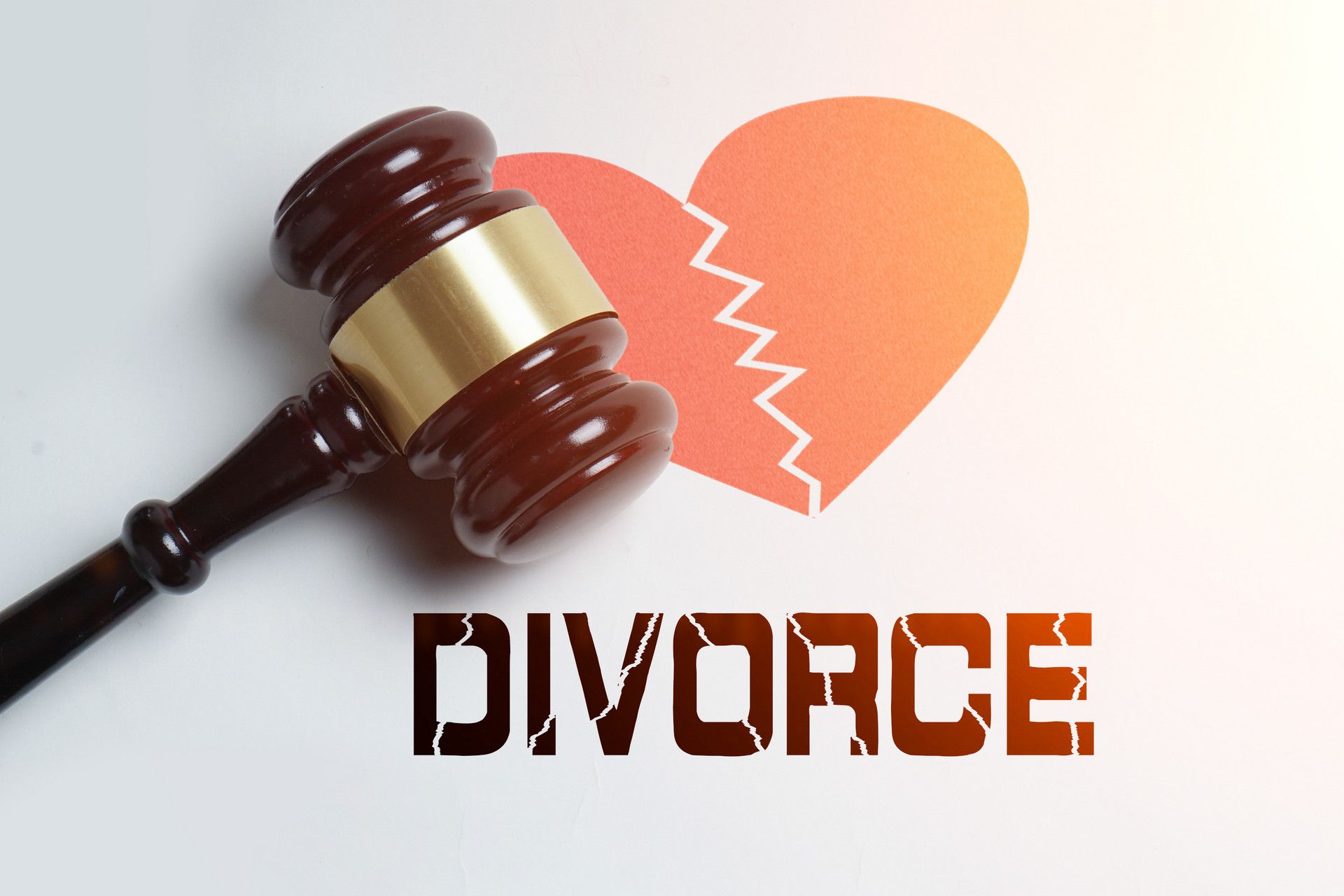 离婚诉讼有什么样的裁判规则？