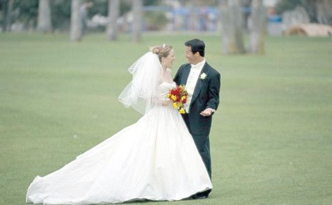 涉外结婚当事人需要提交什么资料进行结婚登记？